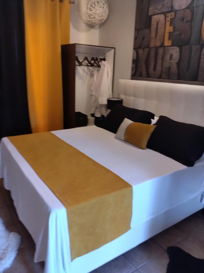 Machi Rooms 파티티리 외부 사진