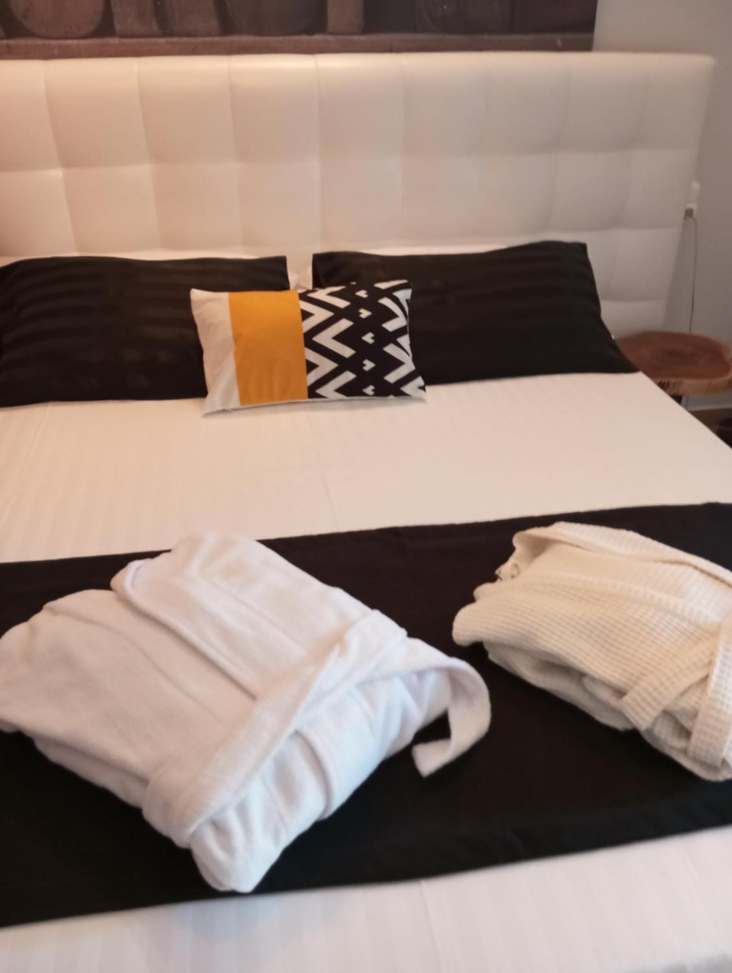 Machi Rooms 파티티리 외부 사진