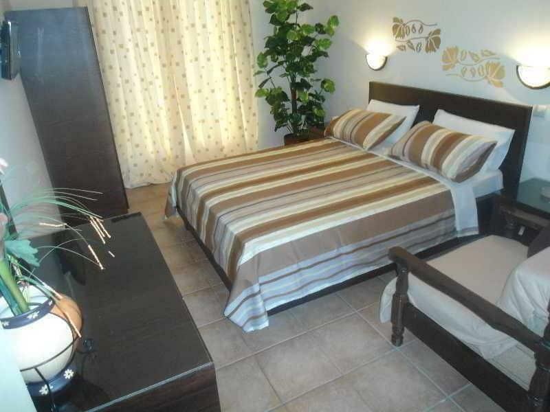 Machi Rooms 파티티리 외부 사진